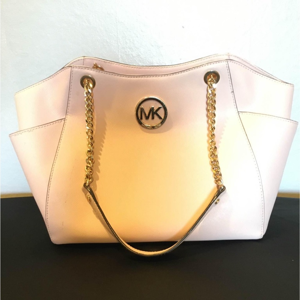Michael Kors Soft Pink Shoulder Bag with Gold Accents